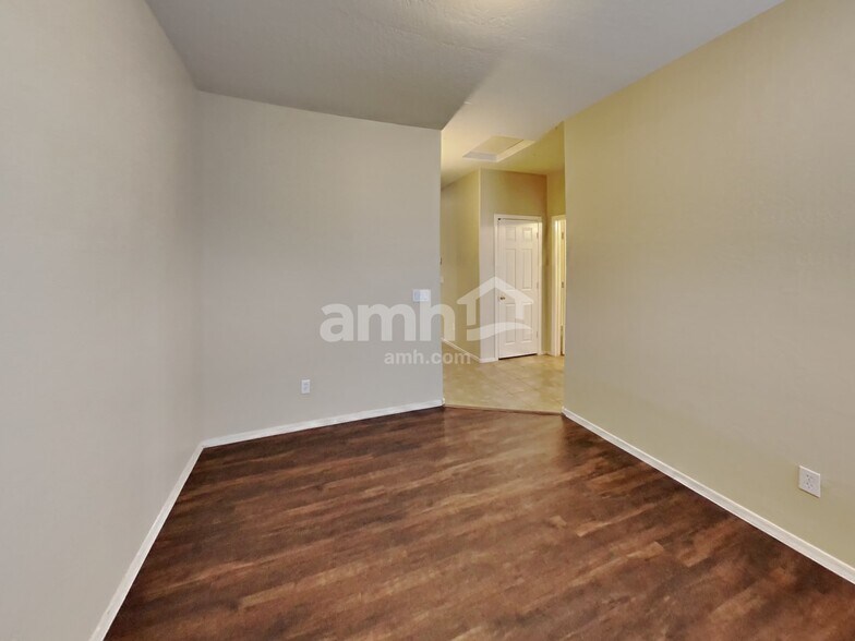Building Photo - 6723 W Harwell Rd W