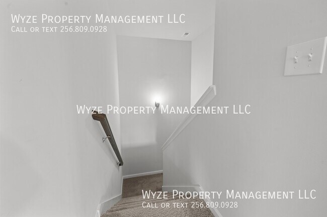 Building Photo - 283 Shubert Dr