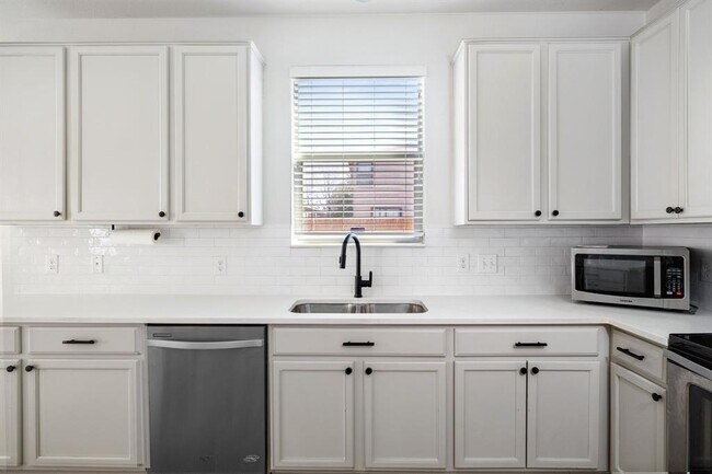 Building Photo - 8909 Winter Haven Rd