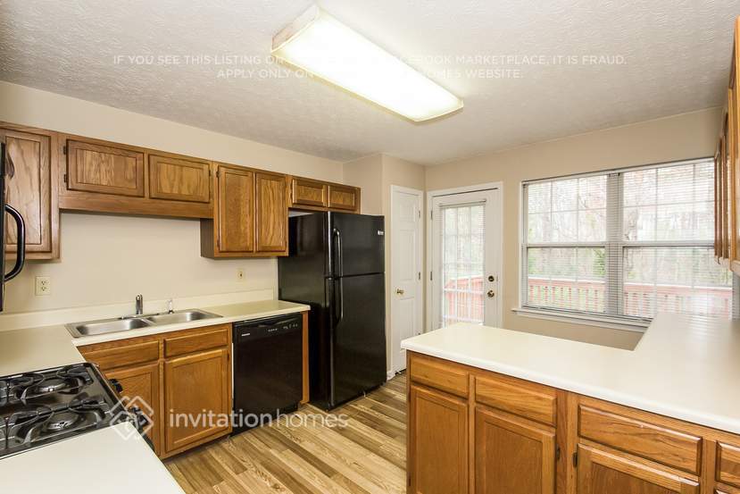 Building Photo - 5235 Forest View Trail