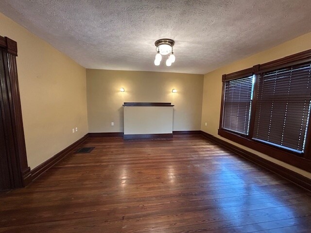 Building Photo - 96 E Franklin St