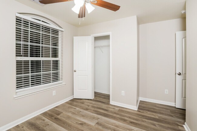 Building Photo - 5155 Cottage Creek Ln