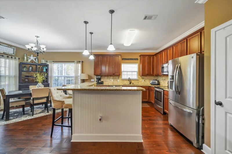 Building Photo - 122 Big Oaks Ln