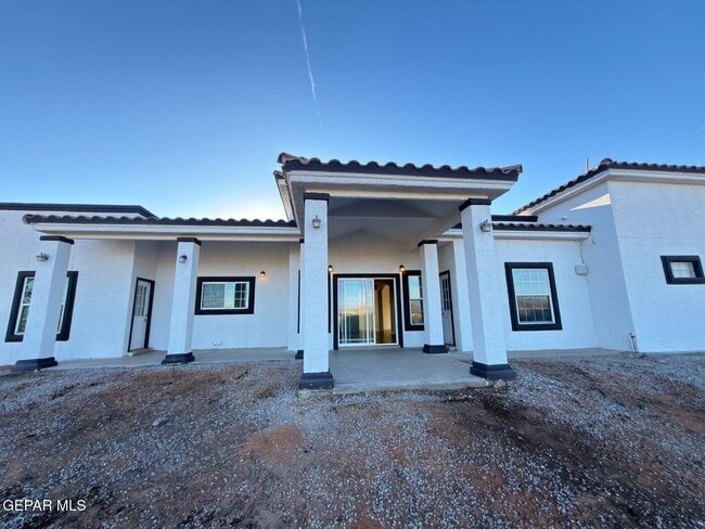 Building Photo - 5466 Buffalo Creek Dr