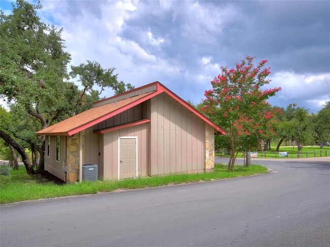 Building Photo - 154 Woodcreek Dr