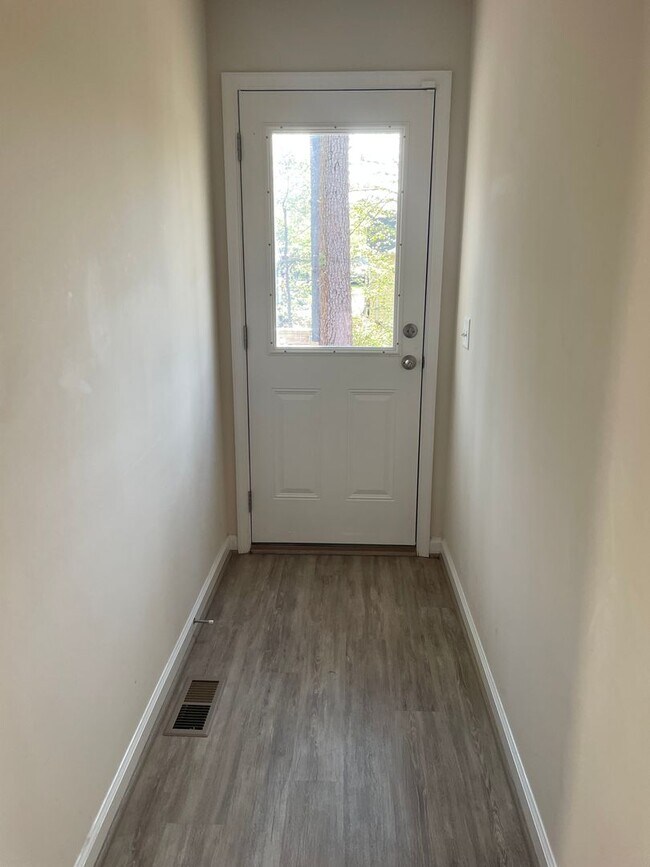 Building Photo - Cozy Home in Colonial Beach!