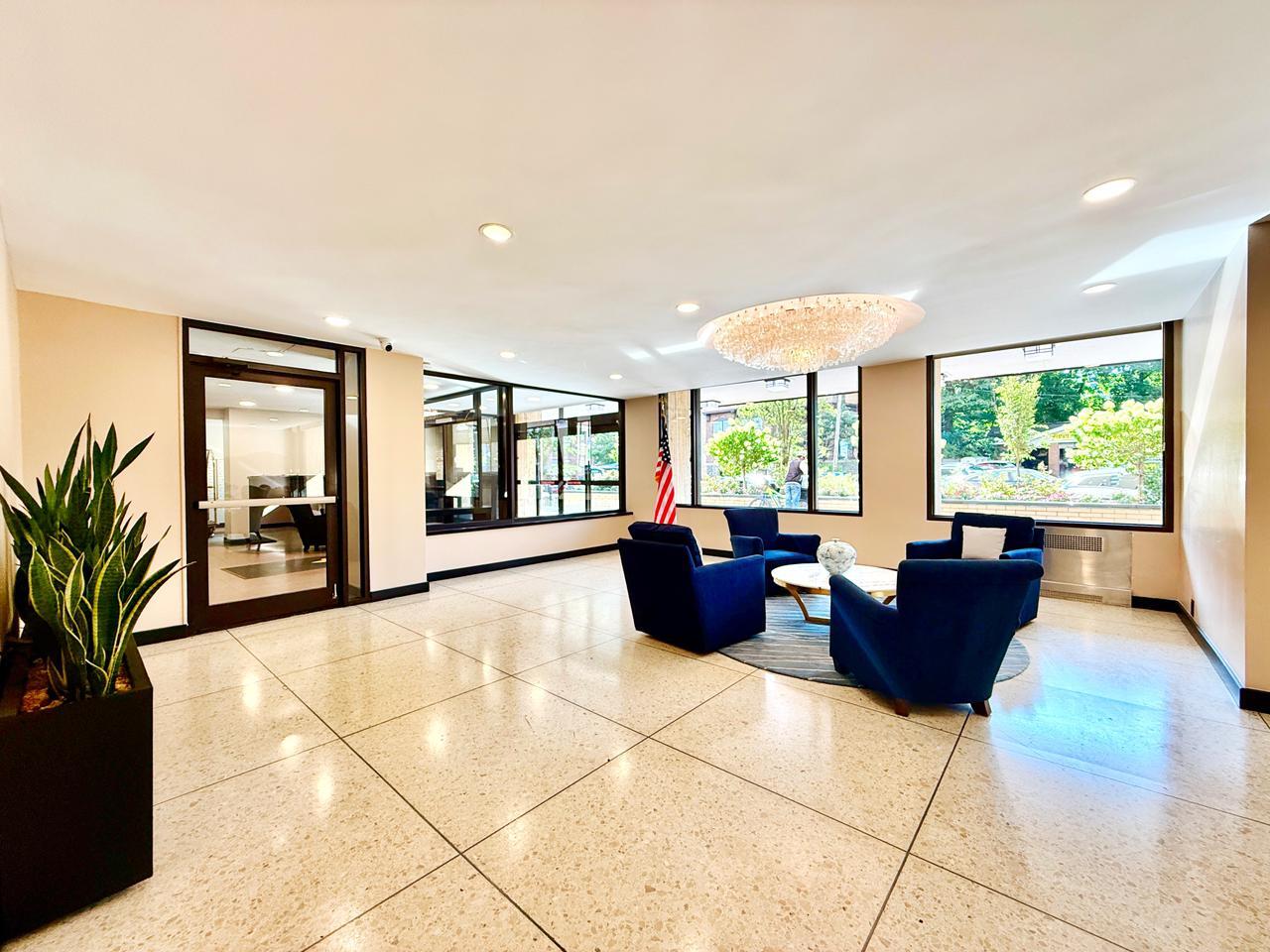 Building Photo - 6600 Boulevard E