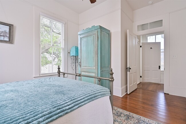 Building Photo - 1808 Avenue K