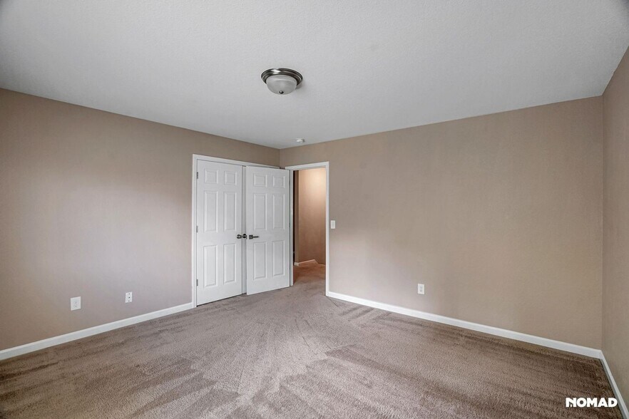 Building Photo - 312 Walnut Crossing Dr
