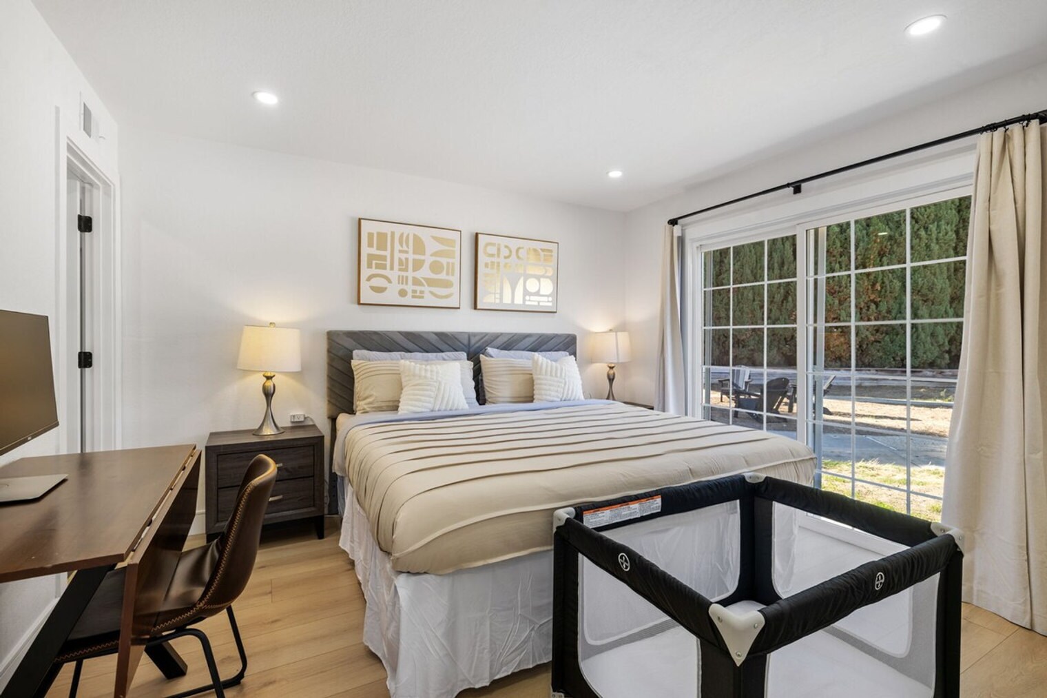 Building Photo - 1317 Donohue Dr