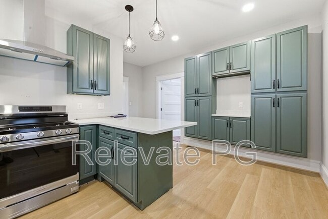 Building Photo - 3100 1st Ave