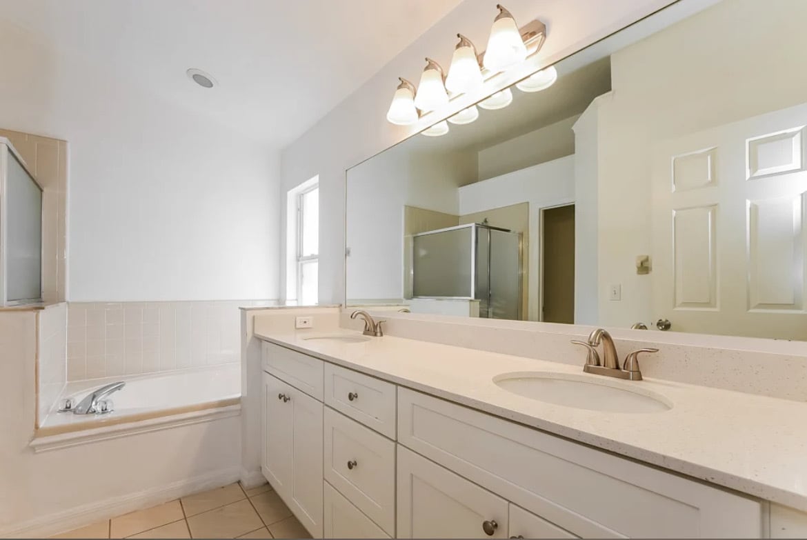 Building Photo - 11855 Hatcher Cir