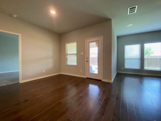 Building Photo - 913 Dickens Dr