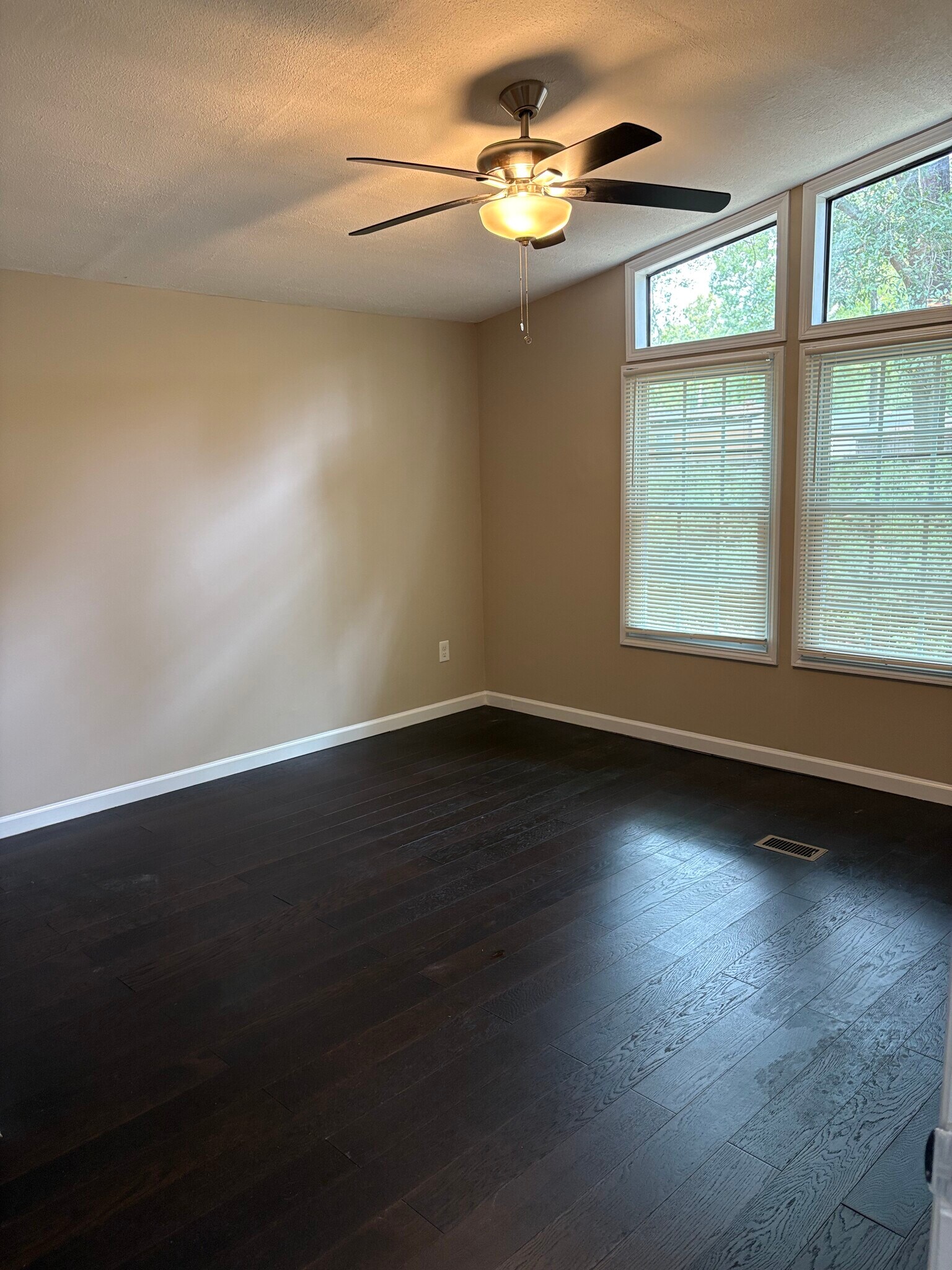 bedroom - 1665 Rim Rd