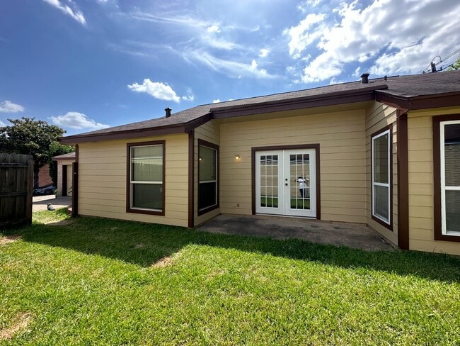 Building Photo - 8534 Dawnridge Dr
