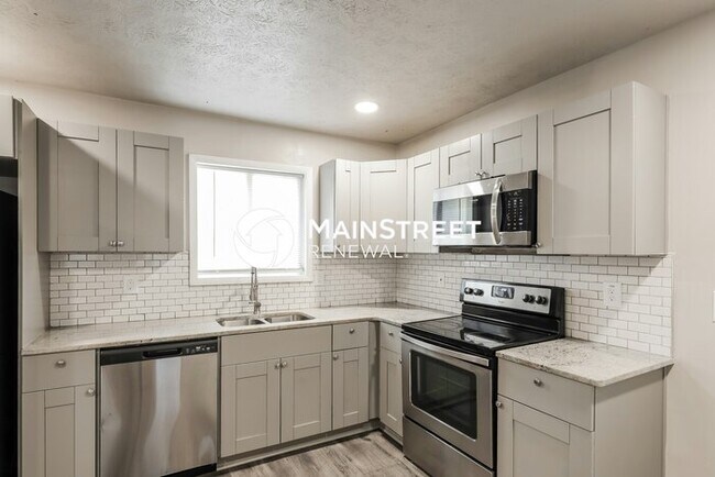 Building Photo - 5 Bedroom Pet-Friendly Home in JONESBORO, ...