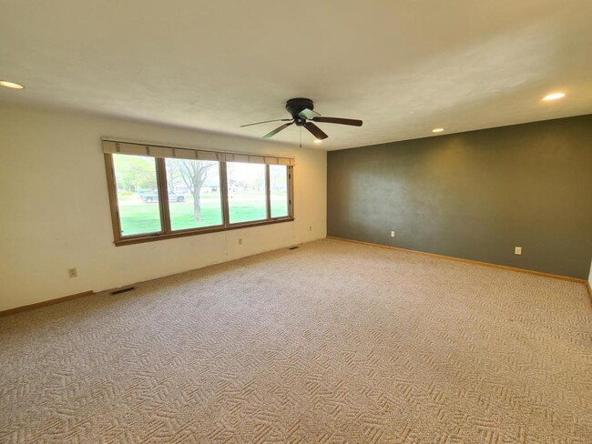 Building Photo - 13212 Leo Rd