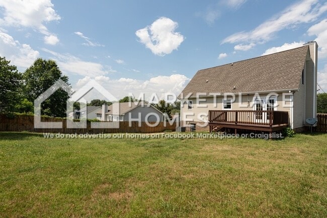 Building Photo - 416 Sandburg Dr