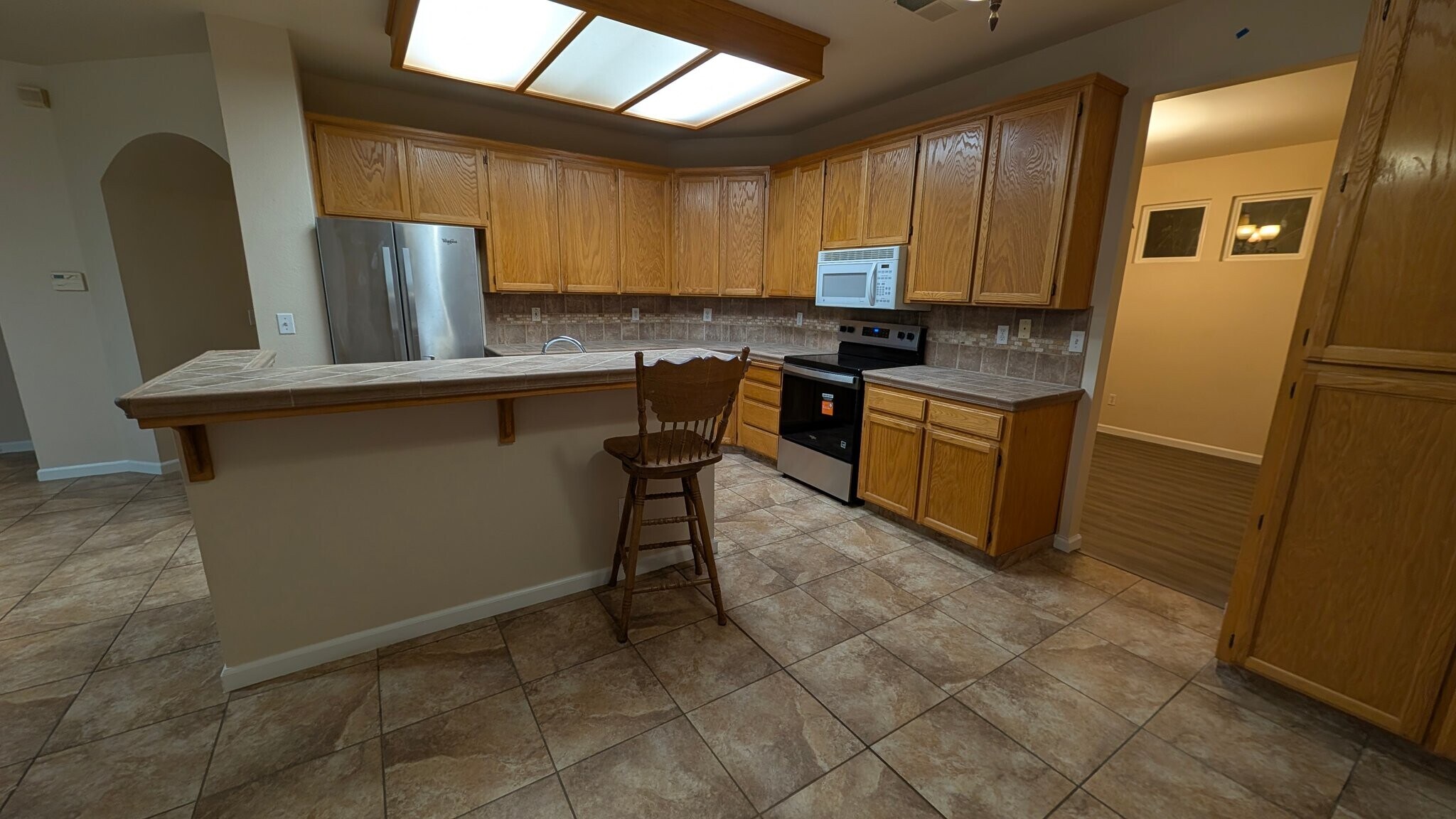 Building Photo - 2009 Foothill Vista Dr