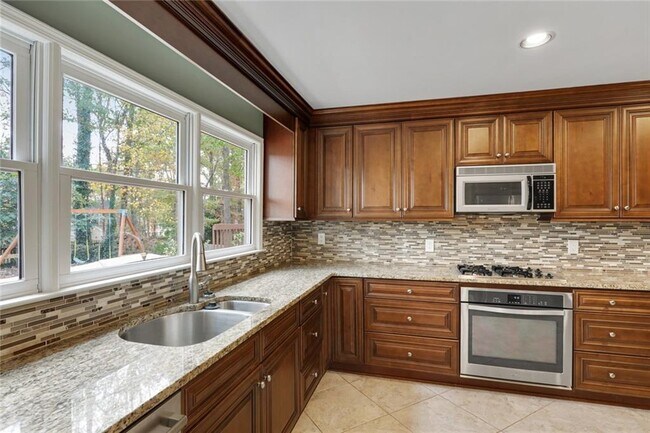 Building Photo - 3520 Billingsley Dr