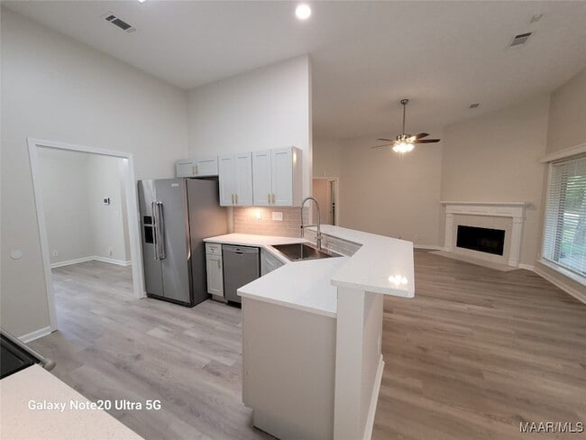 Building Photo - 6404 Deerwood Pl