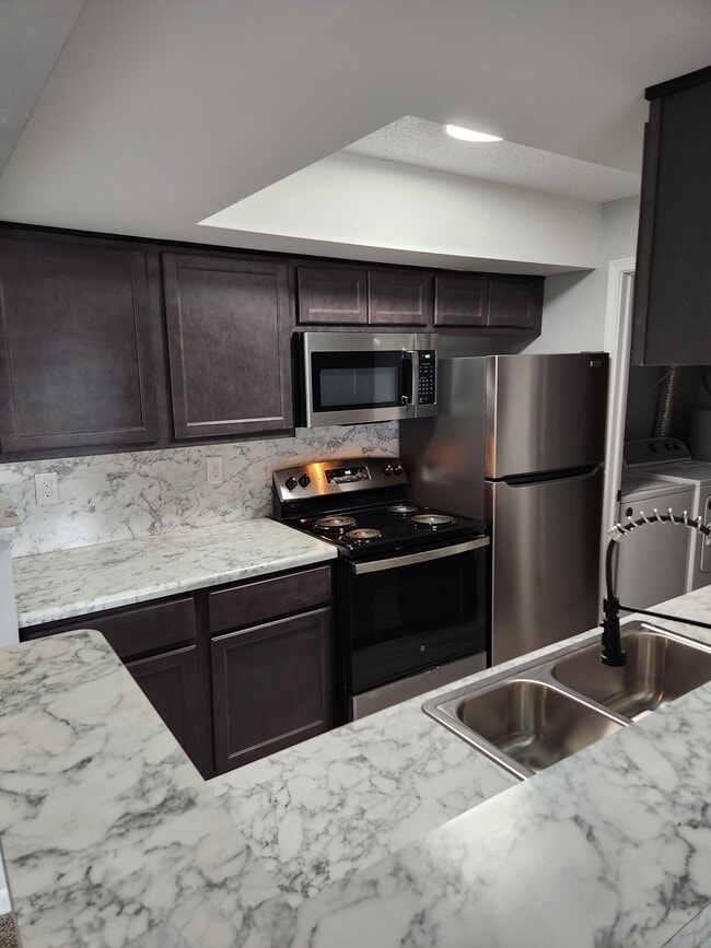 2bdr New Tech Kitchen