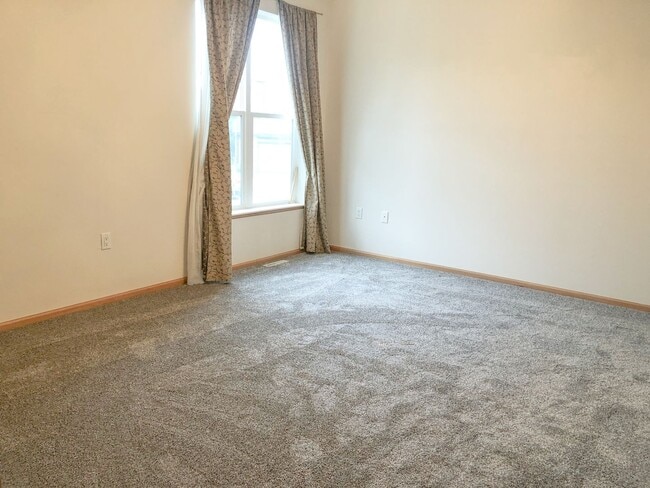 Building Photo - Verona Schools! Awesome 2BR/2BA townhouse-style condo for rent on West Side!