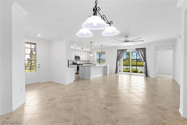 Building Photo - 15975 Grassland Ln