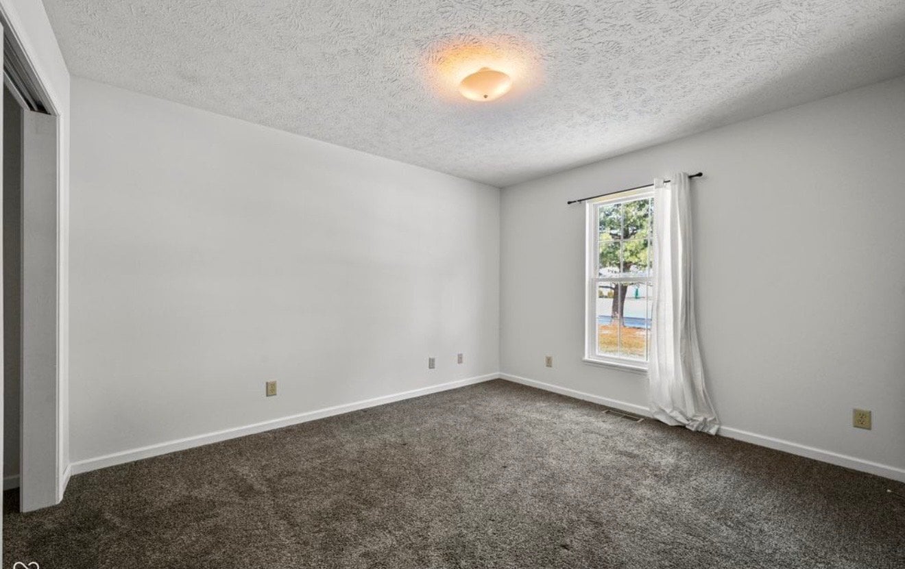 Building Photo - 810 W Gaston Dr