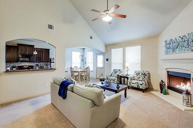 Building Photo - 2510 Shady Falls Ln