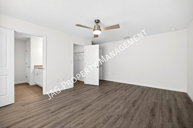 Building Photo - 1401 Degroodt Rd SW