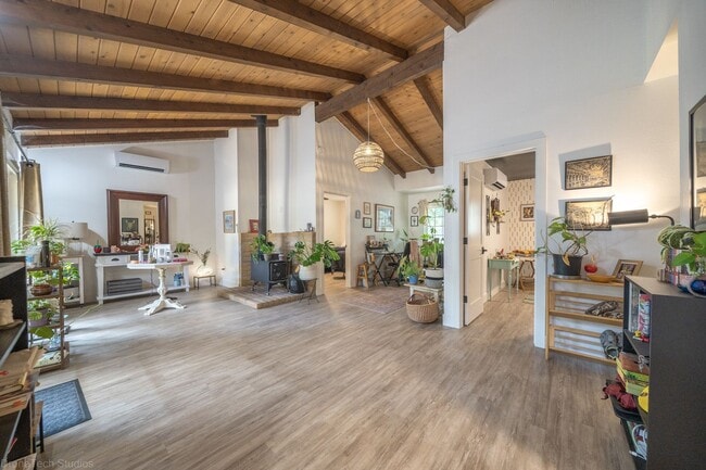 Building Photo - Central location in country setting! In law unit attached to house! MUST SEE!