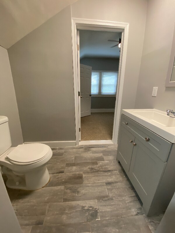 Building Photo - 3011 Glenmore Ave