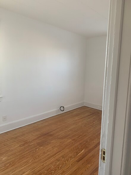 bedroom 2 - 16 Paulison Ave