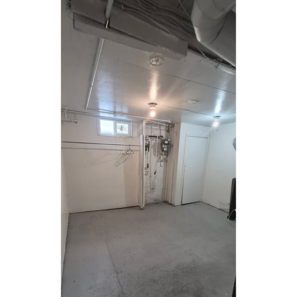 Building Photo - 511 Seagull Ave