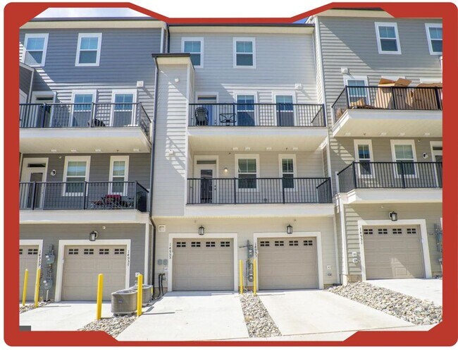 Building Photo - 14955 River Walk Way