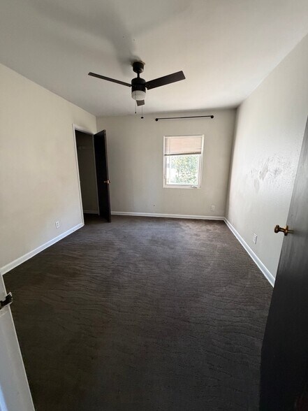 Building Photo - 519 Milwaukee Dr