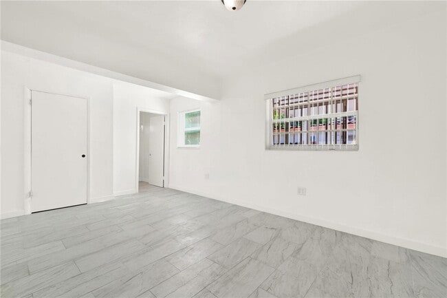 Building Photo - 7435 SW 34th St