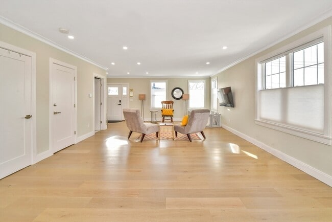 Building Photo - 54 Williams Ave