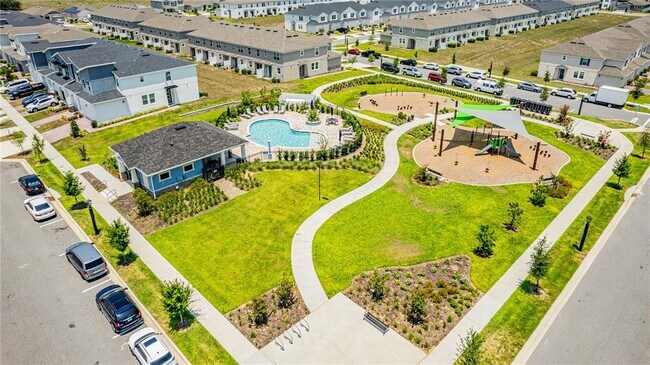Building Photo - 1104 Lakeshore Breeze Pl