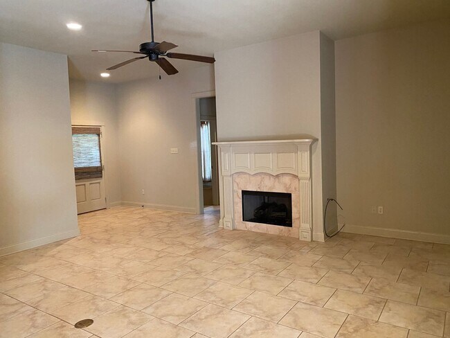 Building Photo - Must see  3BR/2BA home in Santa Rosa Subdivision off Staring Lane