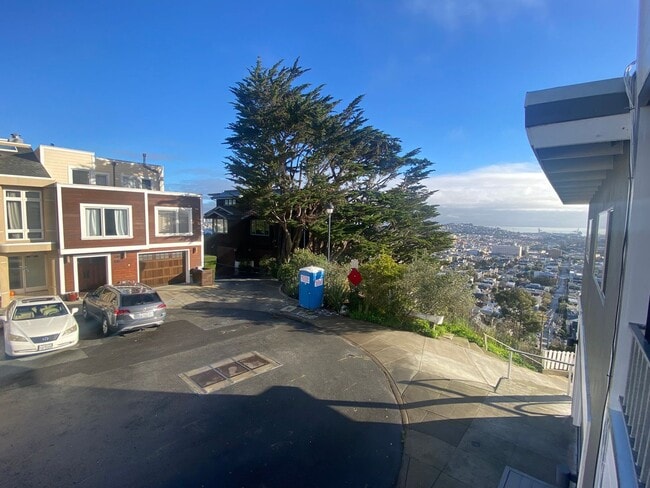 Building Photo - EPIC REA, INC.- Beautiful Noe Valley Remod...