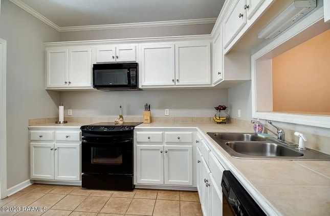 Building Photo - 120 Judice Meadows Ln