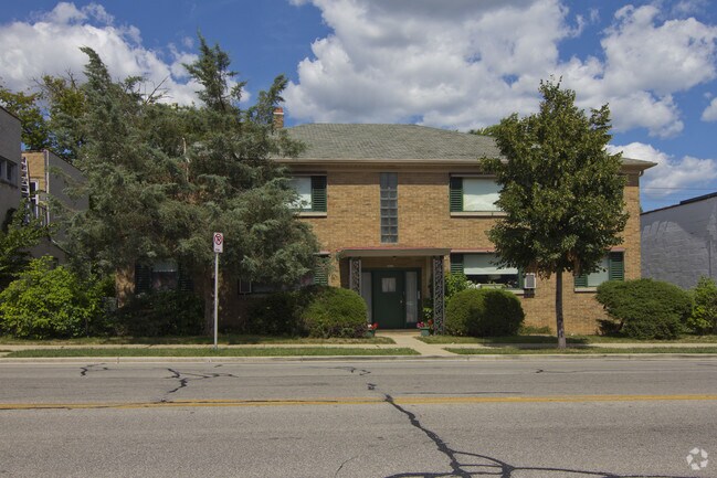 Building Photo - 5624 W Burleigh St