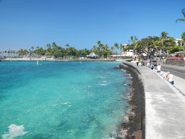 Building Photo - 75-5873 Walua Rd C-208