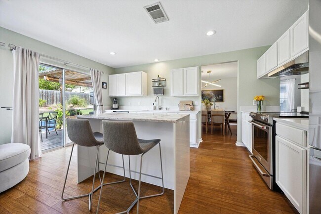 Building Photo - 1116 Collinwood W Dr