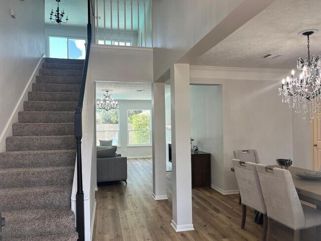 Building Photo - 14111 Torrey Vista Dr