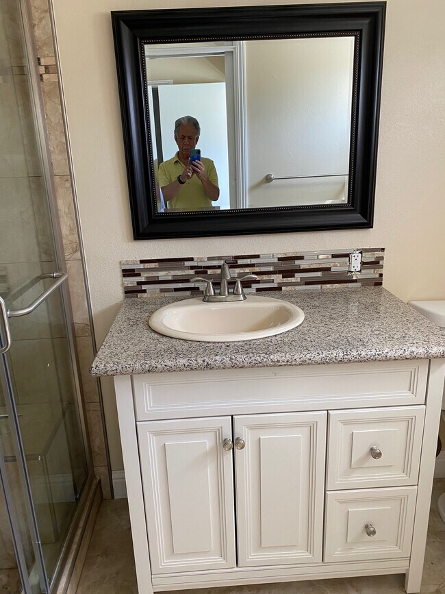MBath vanity - 627 Timberpine Ave