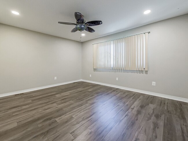 Building Photo - Fully Upgraded 3-Bed Farmington Hills Home!
