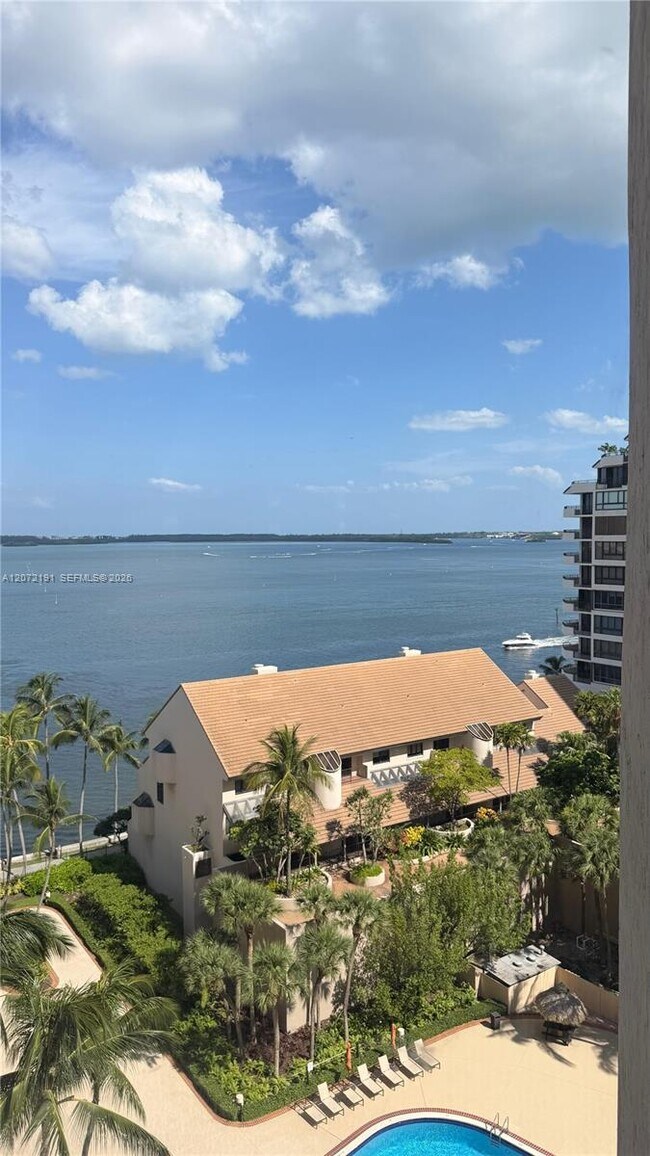 Building Photo - 540 Brickell Key Dr